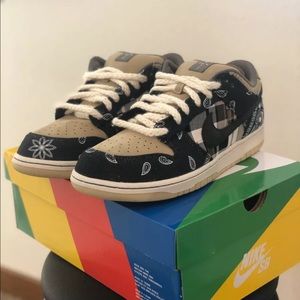 Nike SB Dunk Low Travis Scott